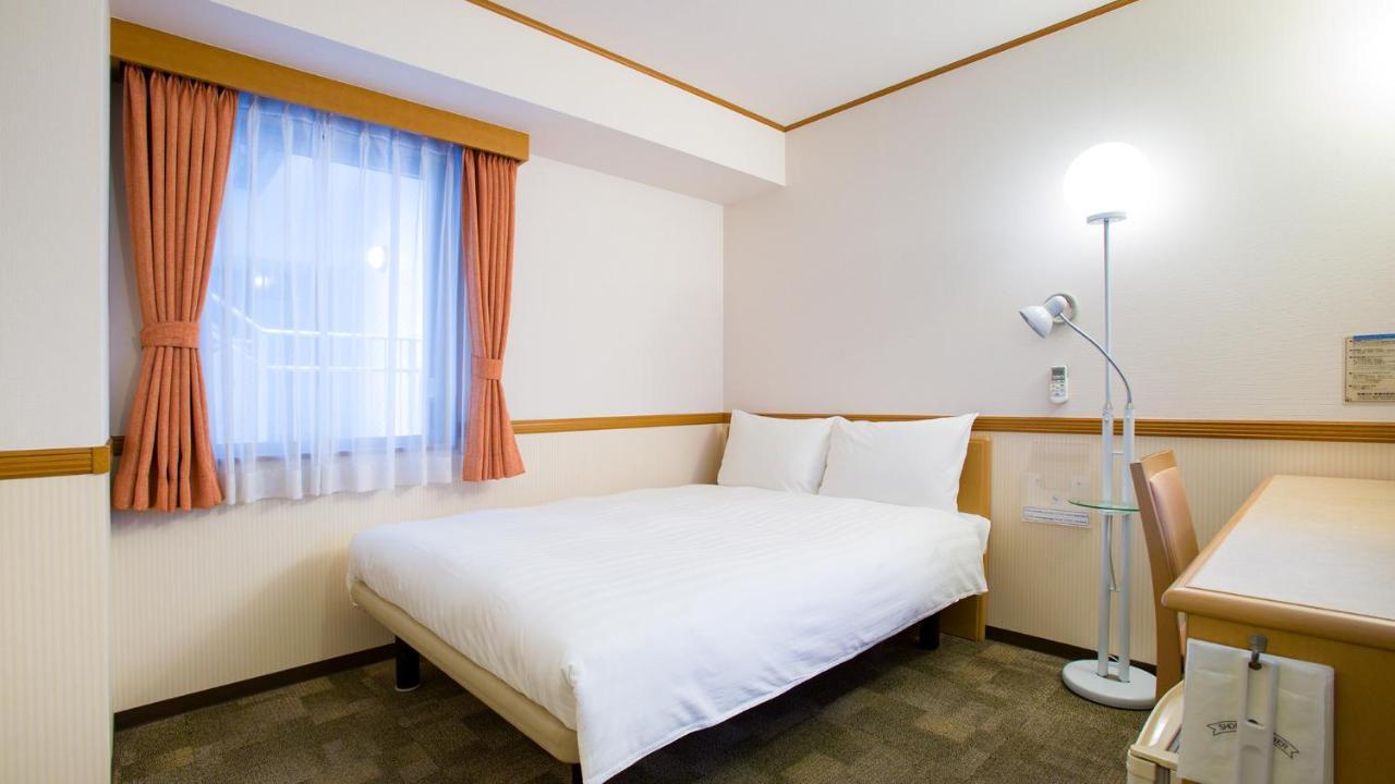 Toyoko Inn Hakata Nishi-Nakasu Фукуока Экстерьер фото